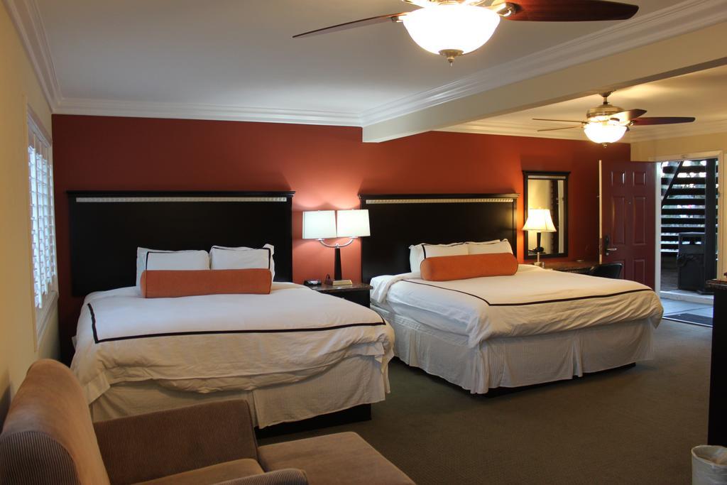 ทราเวลลอดจ์ บาย วินด์แฮม ซานตามาเรีย Hotel ภายนอก รูปภาพ